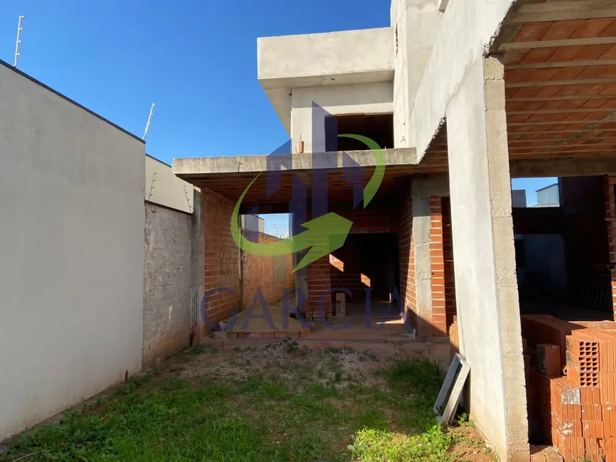 Foto 2 de Casa com 2 quartos à venda, 180m2 em Estiva Gerbi - SP