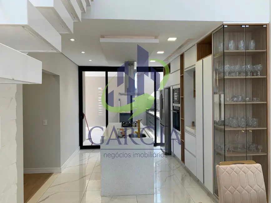 Foto 1 de Casa com 2 quartos à venda, 162m2 em Estiva Gerbi - SP