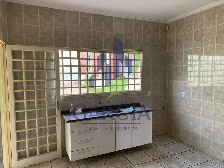 Foto 8 de Casa com 5 quartos para alugar, 216m2 em Jardim Centenário, Mogi Guacu - SP