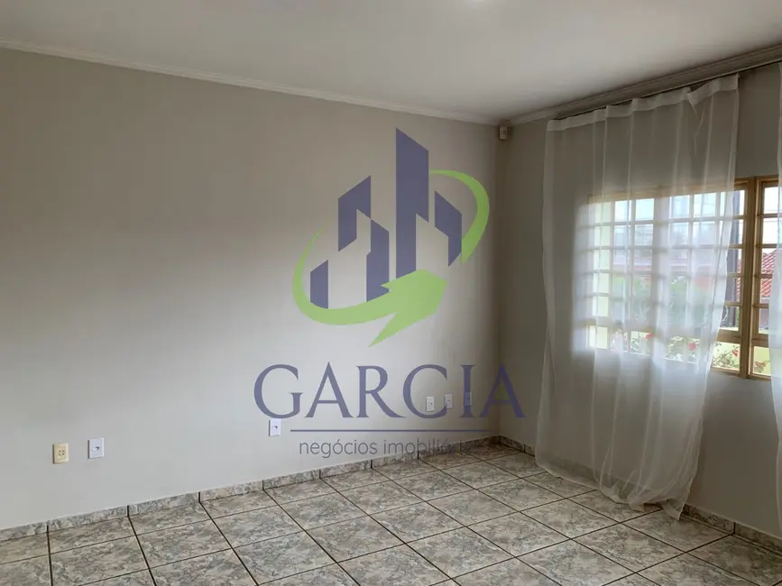 Foto 3 de Casa com 5 quartos para alugar, 216m2 em Jardim Centenário, Mogi Guacu - SP