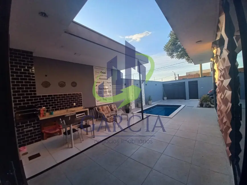 Foto 1 de Casa com 2 quartos à venda, 110m2 em Mogi Guacu - SP