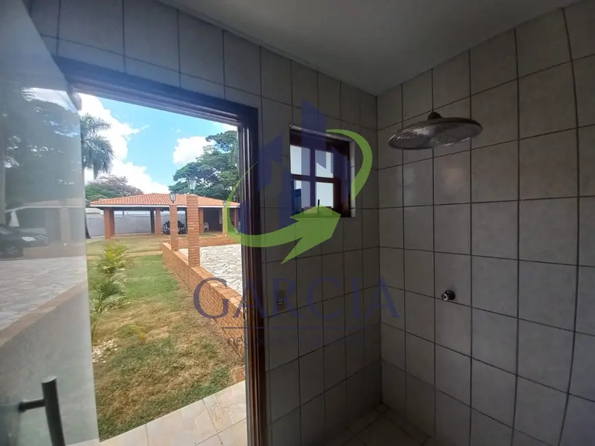 Foto 3 de Chácara com 4 quartos à venda, 300m2 em Chácara Ipê, Mogi Mirim - SP