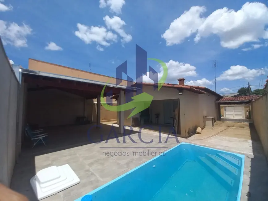 Foto 1 de Casa com 2 quartos para alugar, 90m2 em Jardim Iguatemi, Mogi Guacu - SP