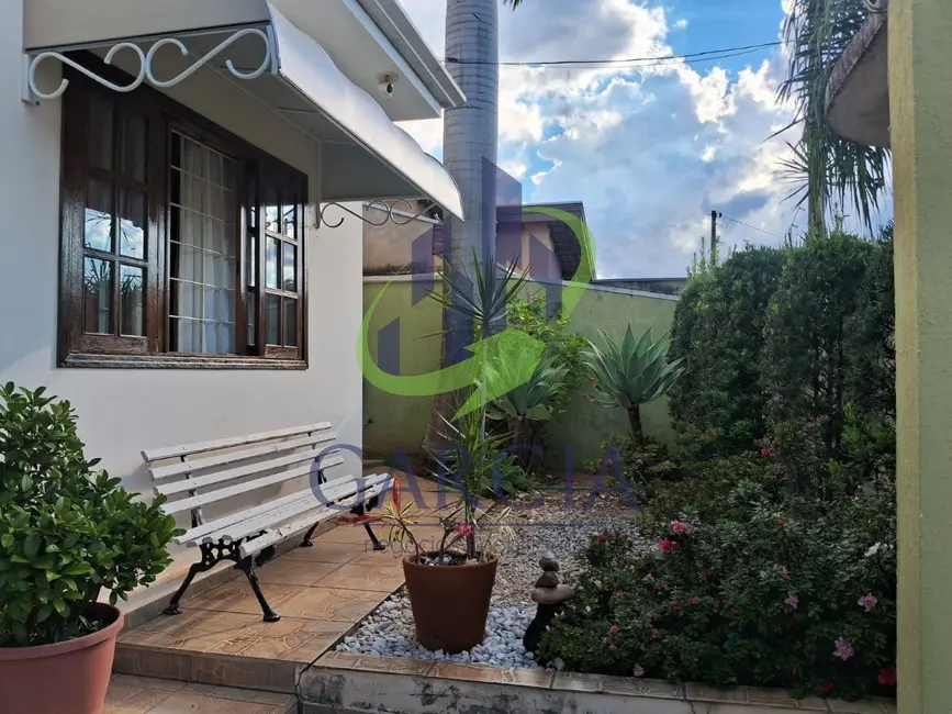 Foto 3 de Casa com 3 quartos para alugar, 192m2 em Jardim Patrícia, Mogi Mirim - SP