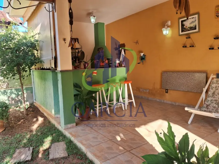 Foto 2 de Casa com 3 quartos para alugar, 192m2 em Jardim Patrícia, Mogi Mirim - SP