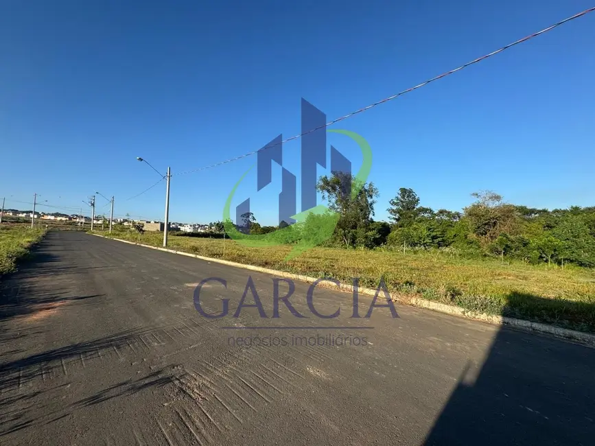 Foto 1 de Terreno / Lote à venda, 200m2 em Estiva Gerbi - SP