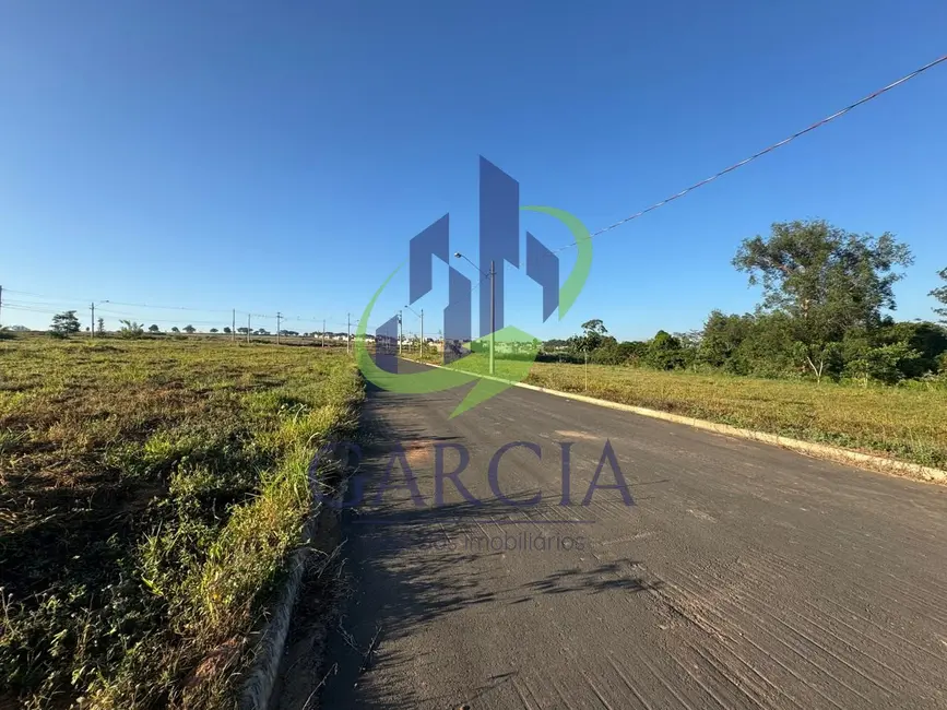 Foto 2 de Terreno / Lote à venda, 200m2 em Estiva Gerbi - SP