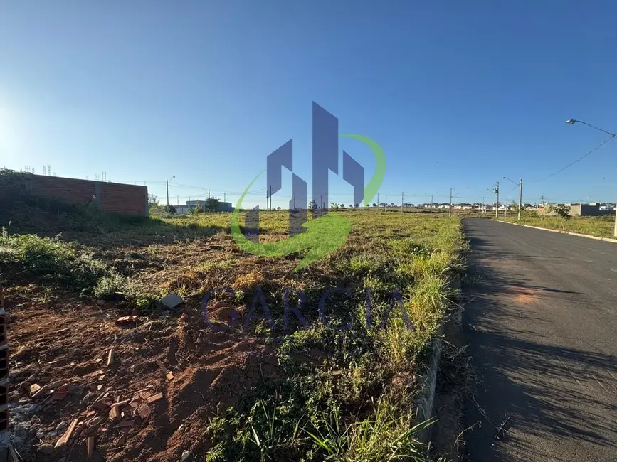 Foto 4 de Terreno / Lote à venda, 200m2 em Estiva Gerbi - SP