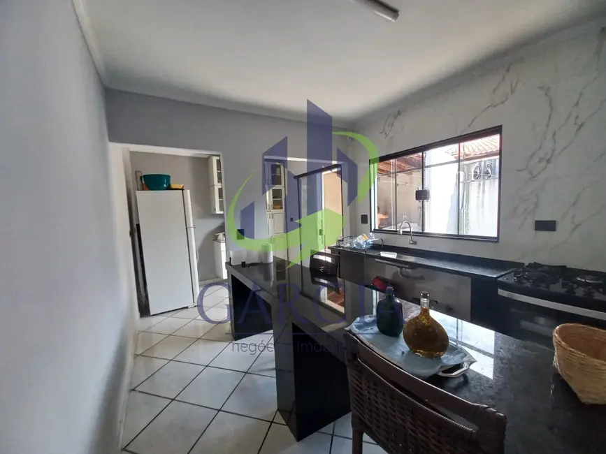 Foto 1 de Casa com 3 quartos à venda, 186m2 em Vila Maria, Mogi Guacu - SP