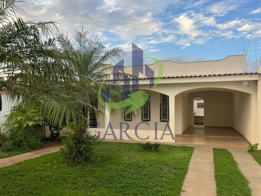 Foto 2 de Casa com 3 quartos para alugar, 139m2 em Arruamento Primavera, Mogi Guacu - SP