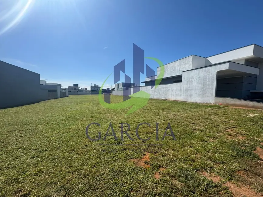 Foto 5 de Terreno / Lote à venda, 330m2 em Estiva Gerbi - SP