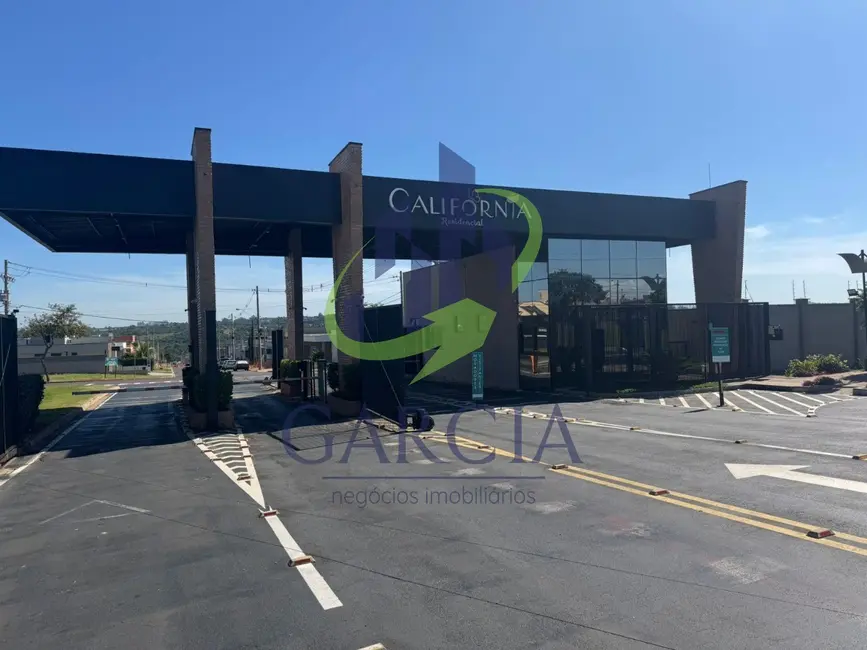 Foto 3 de Terreno / Lote à venda, 330m2 em Estiva Gerbi - SP