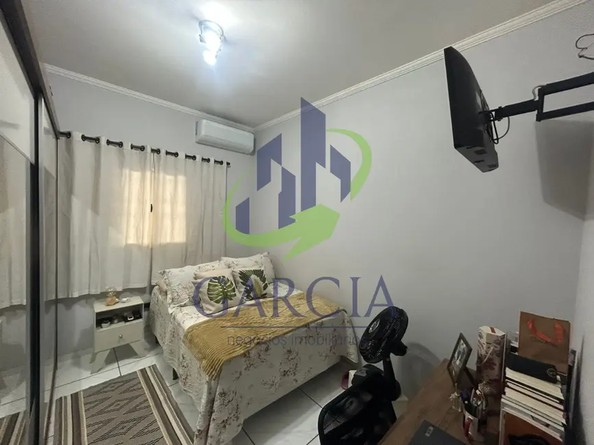 Foto 5 de Casa com 2 quartos à venda, 100m2 em Jardim Guaçuano, Mogi Guacu - SP