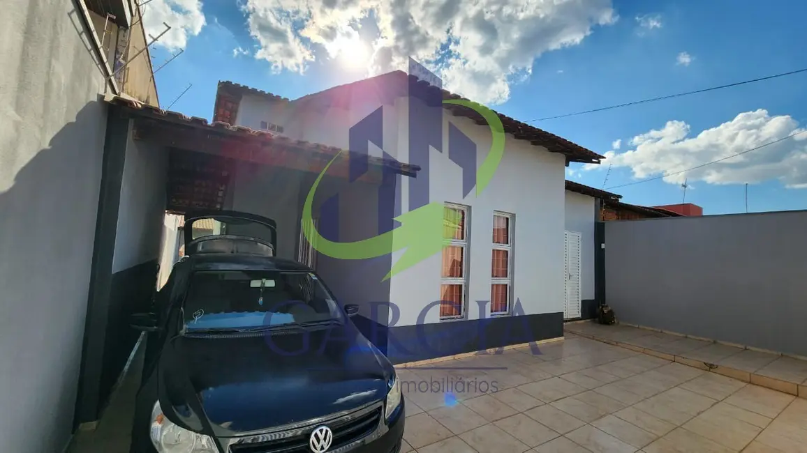 Foto 2 de Casa com 4 quartos para alugar, 200m2 em Chácara Nova Odessa, Mogi Guacu - SP