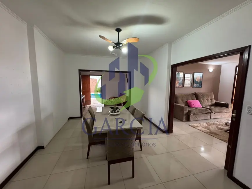 Foto 2 de Casa com 4 quartos à venda e para alugar, 380m2 em Jardim Santa Helena, Mogi Guacu - SP