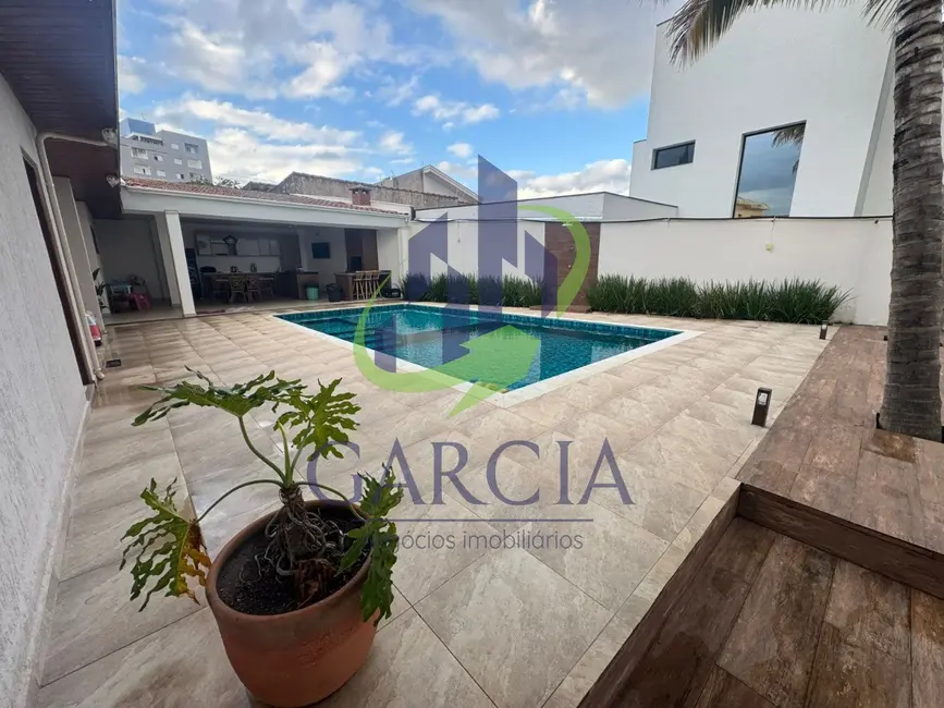 Foto 1 de Casa com 4 quartos à venda e para alugar, 380m2 em Jardim Santa Helena, Mogi Guacu - SP
