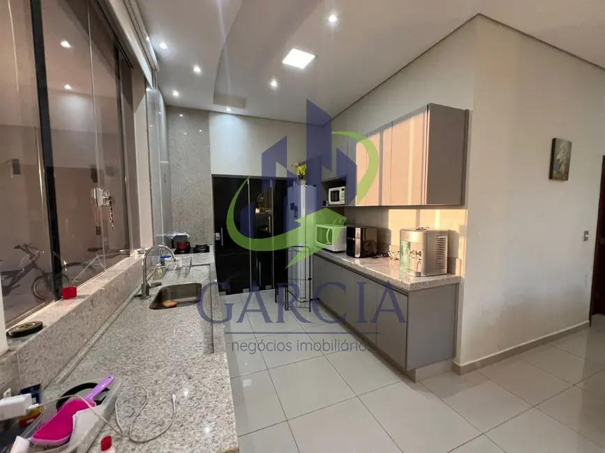 Foto 4 de Casa com 3 quartos à venda, 208m2 em Mogi Guacu - SP