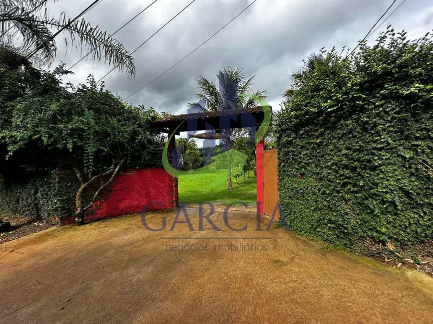 Chácara com 3 quartos à venda em Monte Siao - MG - imagem 5 Foto 5 de Chácara com 3 quartos à venda em Monte Siao - MG