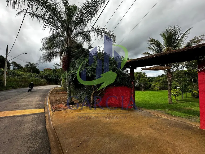Chácara com 3 quartos à venda em Monte Siao - MG - imagem 6 Foto 6 de Chácara com 3 quartos à venda em Monte Siao - MG