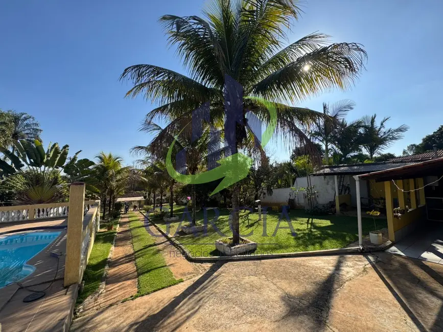 Chácara com 3 quartos à venda, 250m2 em Estiva Gerbi - SP - imagem 4 Foto 4 de Chácara com 3 quartos à venda, 250m2 em Estiva Gerbi - SP