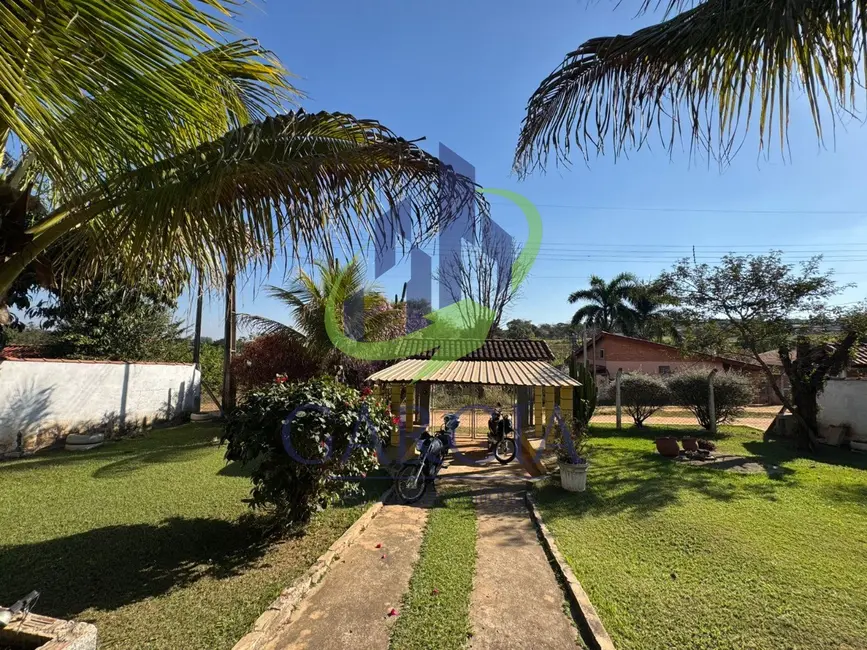 Chácara com 3 quartos à venda, 250m2 em Estiva Gerbi - SP - imagem 5 Foto 5 de Chácara com 3 quartos à venda, 250m2 em Estiva Gerbi - SP