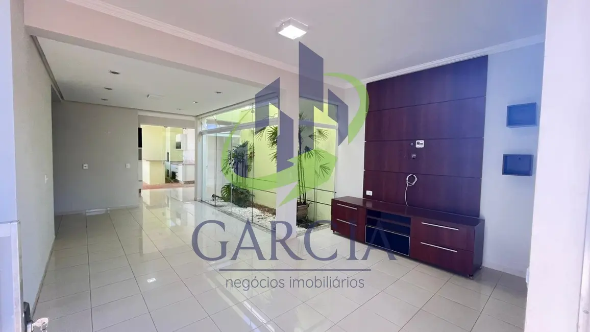 Casa com 3 quartos para alugar, 178m2 em Mogi Guacu - SP - imagem 2 Foto 2 de Casa com 3 quartos para alugar, 178m2 em Mogi Guacu - SP