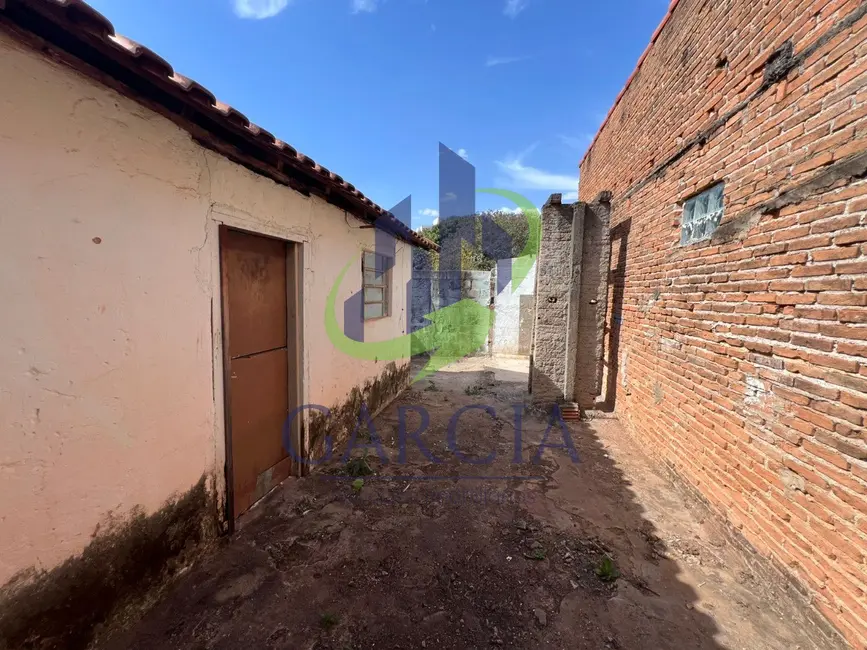 Foto 1 de Terreno / Lote à venda, 111m2 em Mogi Guacu - SP