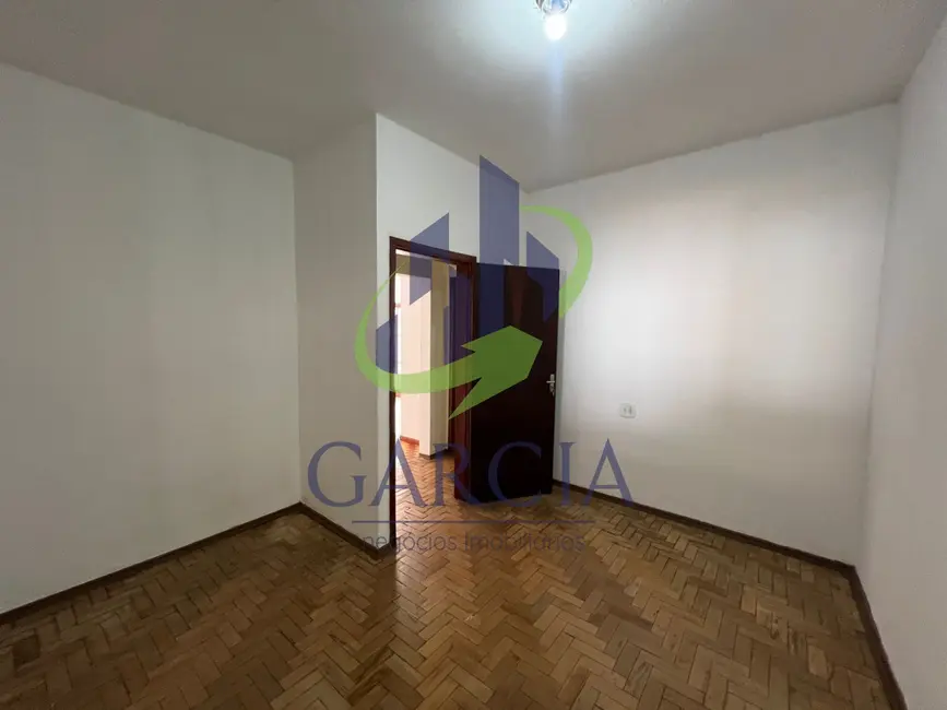 Casa com 2 quartos para alugar, 130m2 em Centro, Mogi Guacu - SP - imagem 6 Foto 6 de Casa com 2 quartos para alugar, 130m2 em Centro, Mogi Guacu - SP