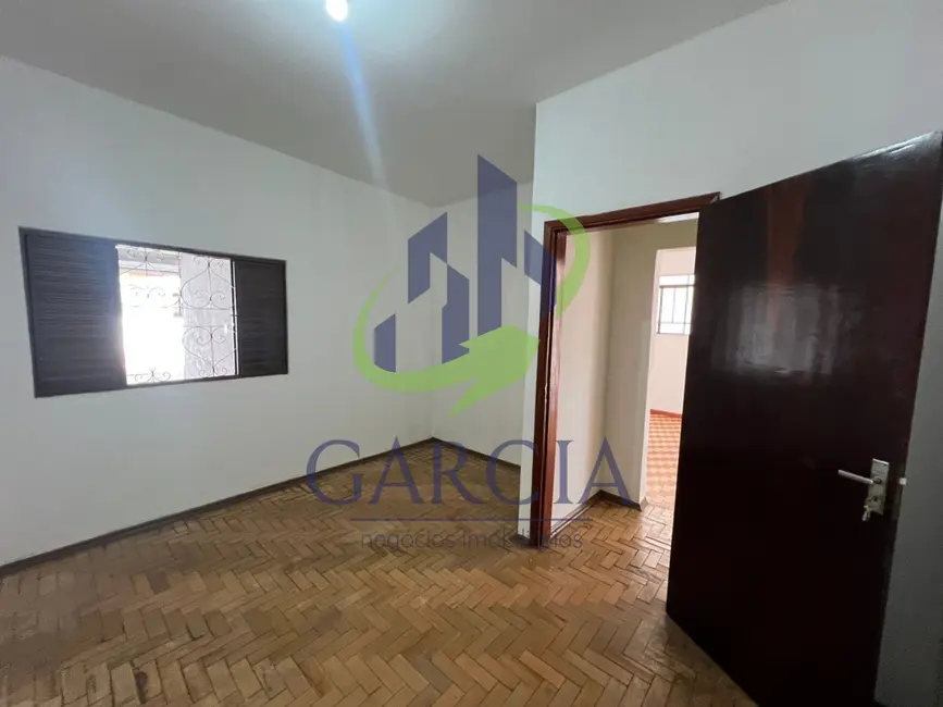 Casa com 2 quartos para alugar, 130m2 em Centro, Mogi Guacu - SP - imagem 7 Foto 7 de Casa com 2 quartos para alugar, 130m2 em Centro, Mogi Guacu - SP