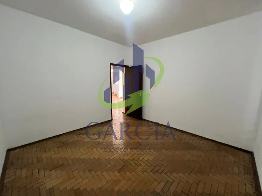 Casa com 2 quartos para alugar, 130m2 em Centro, Mogi Guacu - SP - imagem 5 Foto 5 de Casa com 2 quartos para alugar, 130m2 em Centro, Mogi Guacu - SP