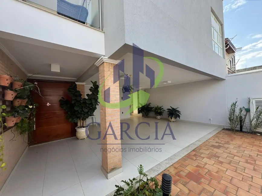 Foto 2 de Casa com 5 quartos à venda, 614m2 em Estiva Gerbi - SP