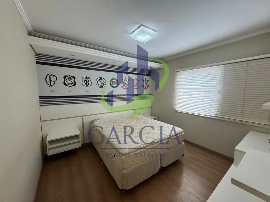 Foto 4 de Casa com 5 quartos à venda, 614m2 em Estiva Gerbi - SP