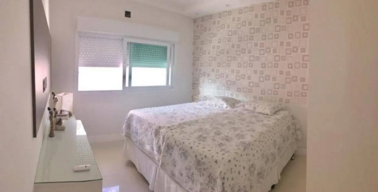 Foto 2 de Casa com 4 quartos à venda, 680m2 em Mogi Mirim - SP