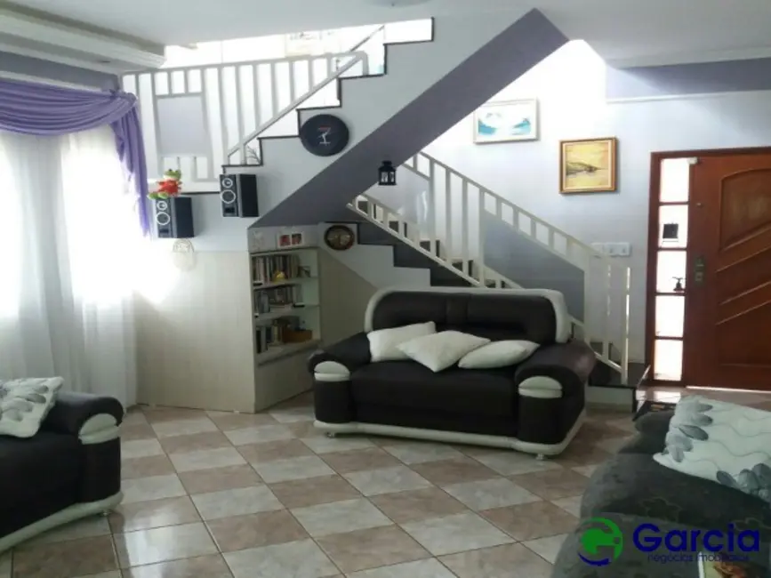 Foto 1 de Casa com 4 quartos à venda, 300m2 em Loteamento Morro Amarelo, Mogi Guacu - SP