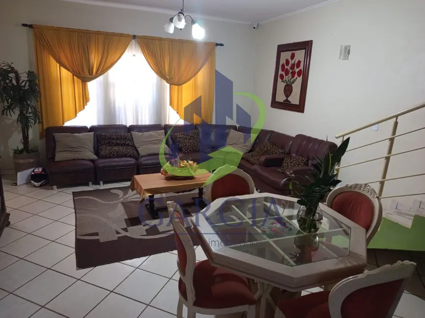Foto 2 de Casa com 5 quartos à venda, 236m2 em Jardim Rosa Cruz, Mogi Guacu - SP