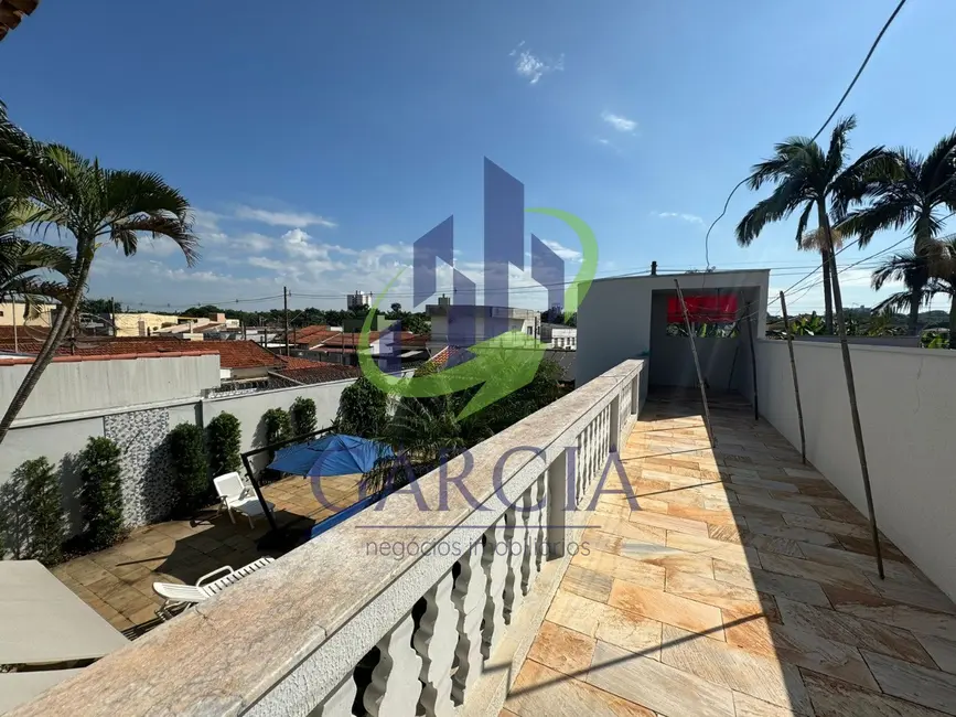 Foto 3 de Casa com 4 quartos para alugar, 300m2 em Vila Santa Júlia, Mogi Guacu - SP
