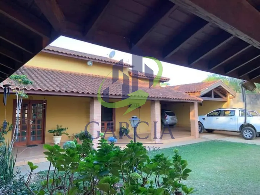 Foto 3 de Chácara com 4 quartos à venda, 477m2 em Paraíso da Cachoeira, Mogi Mirim - SP