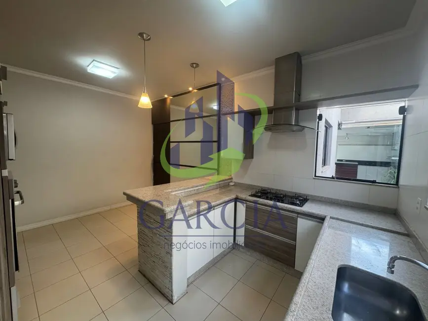 Foto 3 de Casa com 3 quartos para alugar, 145m2 em Jardim Santa Mônica II, Mogi Guacu - SP