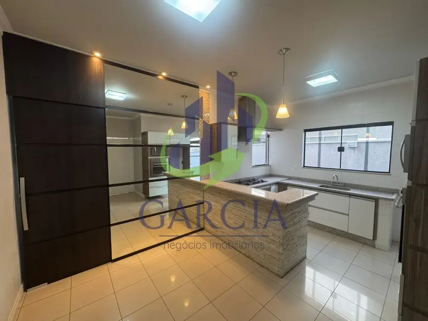 Foto 1 de Casa com 3 quartos para alugar, 145m2 em Jardim Santa Mônica II, Mogi Guacu - SP