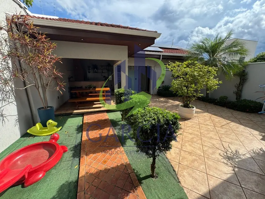 Foto 4 de Casa com 3 quartos à venda, 254m2 em Jardim Centenário, Mogi Guacu - SP