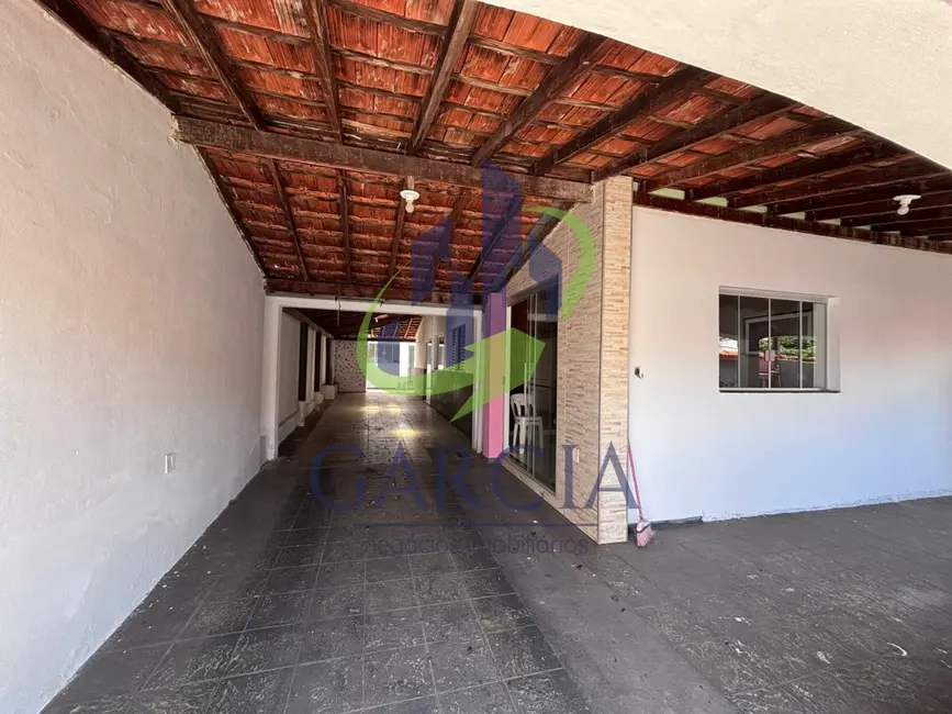 Foto 2 de Casa com 4 quartos à venda, 220m2 em Jardim Bandeirantes, Mogi Guacu - SP