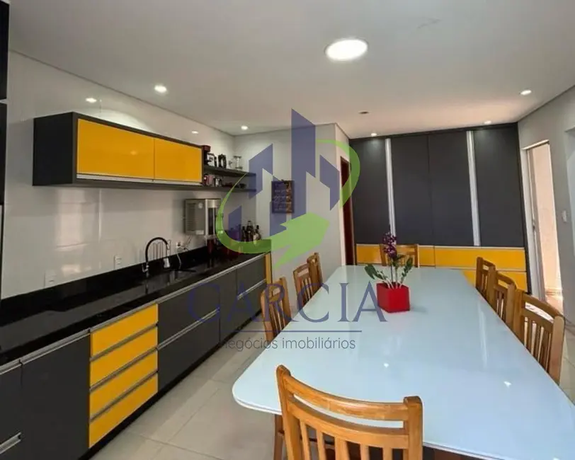 Foto 2 de Casa com 3 quartos à venda, 220m2 em Parque Cidade Nova, Mogi Guacu - SP