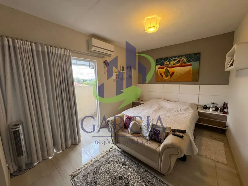 Casa com 4 quartos à venda, 221m2 em Jardim Brasília, Mogi Mirim - SP - imagem 5 Foto 5 de Casa com 4 quartos à venda, 221m2 em Jardim Brasília, Mogi Mirim - SP