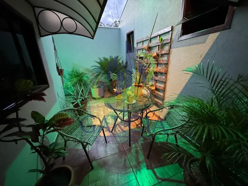 Foto 4 de Casa com 3 quartos à venda, 200m2 em Mogi Guacu - SP