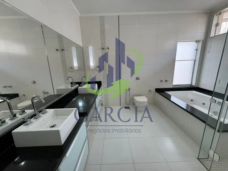 Foto 4 de Casa com 4 quartos para alugar, 359m2 em Mogi Mirim - SP