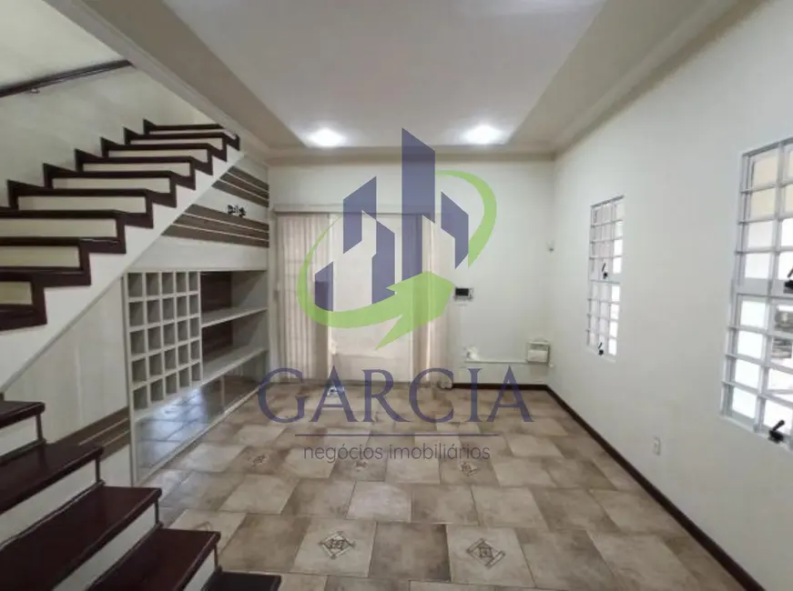 Foto 3 de Casa com 4 quartos à venda, 258m2 em Jardim Murilo, Mogi Guacu - SP