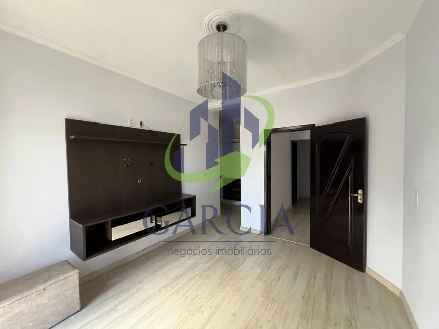 Foto 7 de Casa com 3 quartos para alugar, 270m2 em Residencial Village da Serra, Mogi Guacu - SP