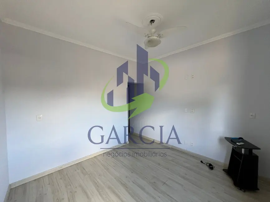 Foto 2 de Casa com 3 quartos para alugar, 270m2 em Residencial Village da Serra, Mogi Guacu - SP