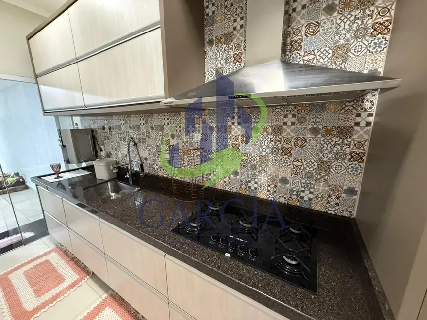 Foto 6 de Casa com 3 quartos à venda, 165m2 em Estiva Gerbi - SP