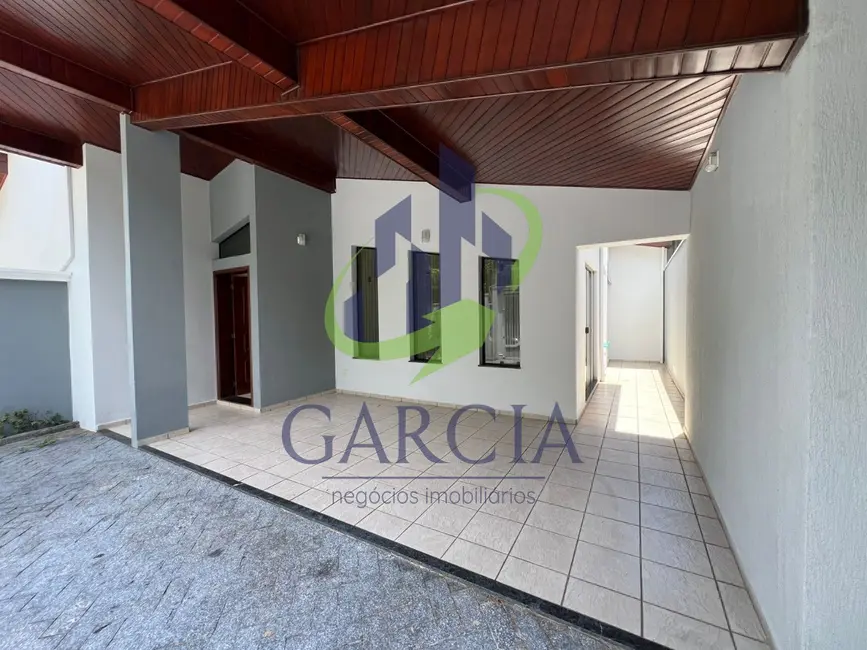 Foto 1 de Casa com 4 quartos para alugar, 208m2 em Parque Guainco, Mogi Guacu - SP